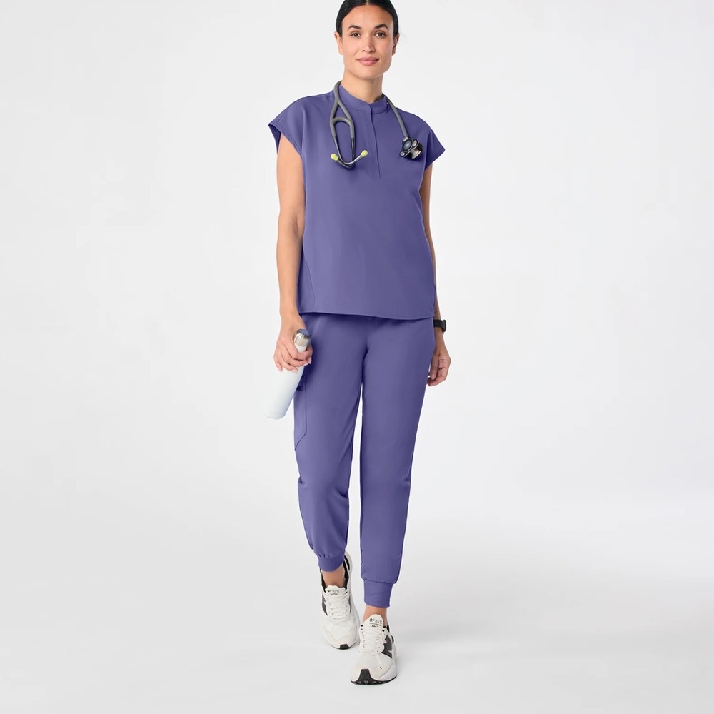 NWOT Figs Rafaela Oversized Scrub Top Women’s Wayfarer XXL 2X - Picture 2 of 11
